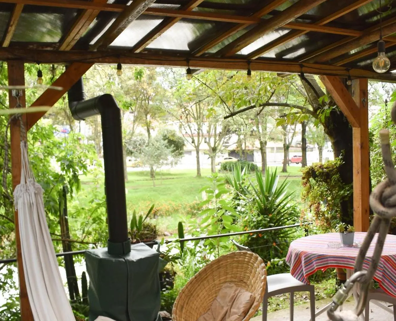Apartamentos Otorongo Cuenca Ecuador エクアドル